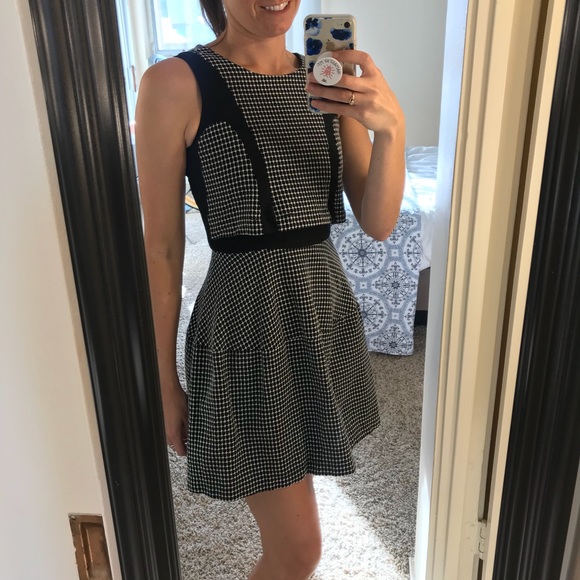 Dress Forum Dresses & Skirts - Dress Forum pop over sleeveless dress